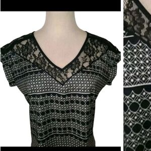 Women's Express Black Geometric Print   Lace Short Sleeve Top Size Small